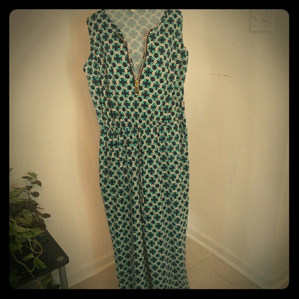 Pants suit